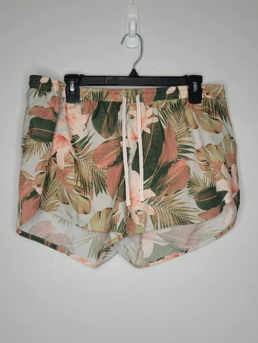 Old Navy Active Go-Dry Tropical Floral Running Shorts Pink Green size large NWT